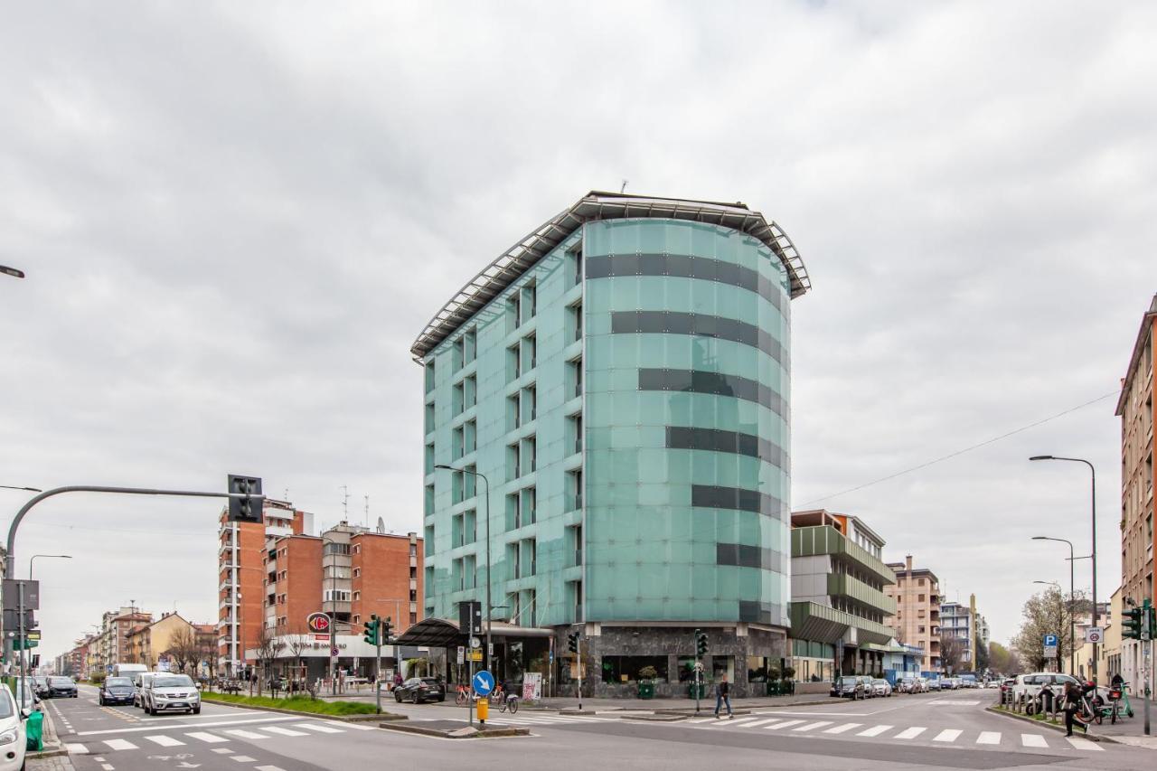 Hotiday Hotel Milano Turro Экстерьер фото